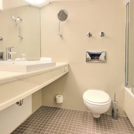 Relexa Airport Duesseldorf/ratingen 4* 拉廷根