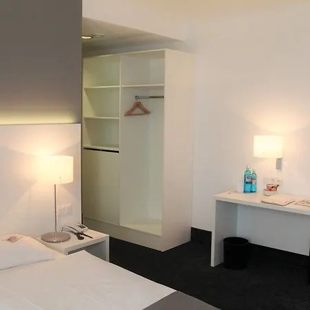 Relexa Airport Duesseldorf/ratingen 拉廷根