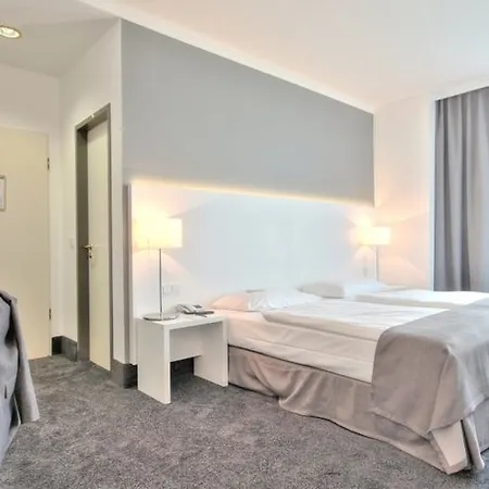 מלון Relexa Airport Duesseldorf/ratingen 4*