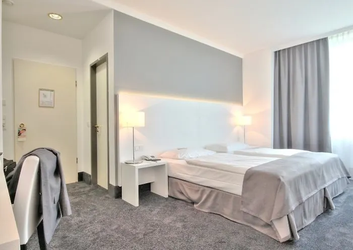 מלון Relexa Airport Duesseldorf/ratingen 4*